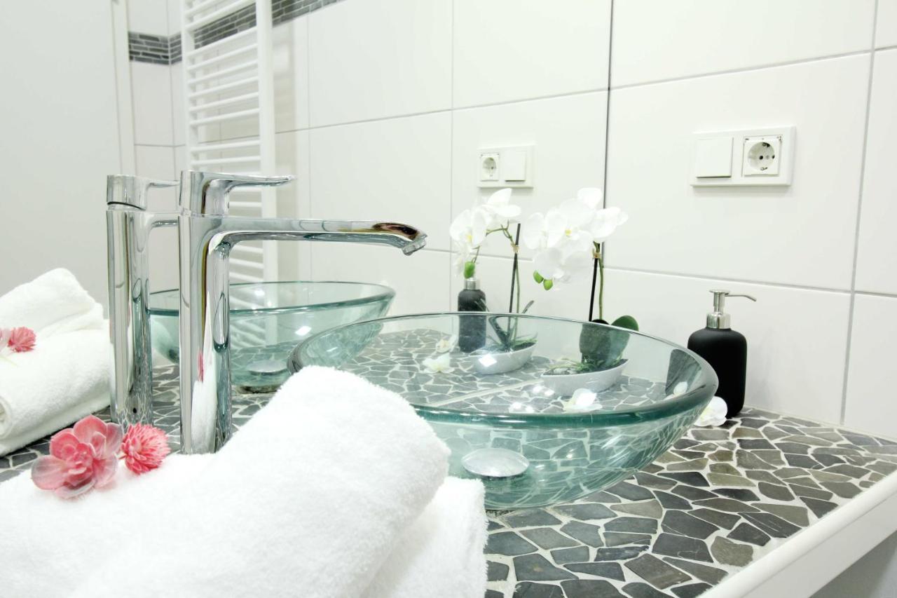 Secret Hideaways Cozystudio Superior Apartments Mit Wifi L 450M Bis Uni L Messe L Flughafen L Zoo Duisburg Ngoại thất bức ảnh