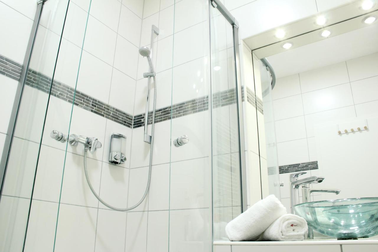 Secret Hideaways Cozystudio Superior Apartments Mit Wifi L 450M Bis Uni L Messe L Flughafen L Zoo Duisburg Ngoại thất bức ảnh